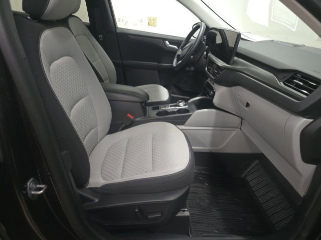 Used 2023 Ford Escape Active w/ Tech Pack #2 image 3