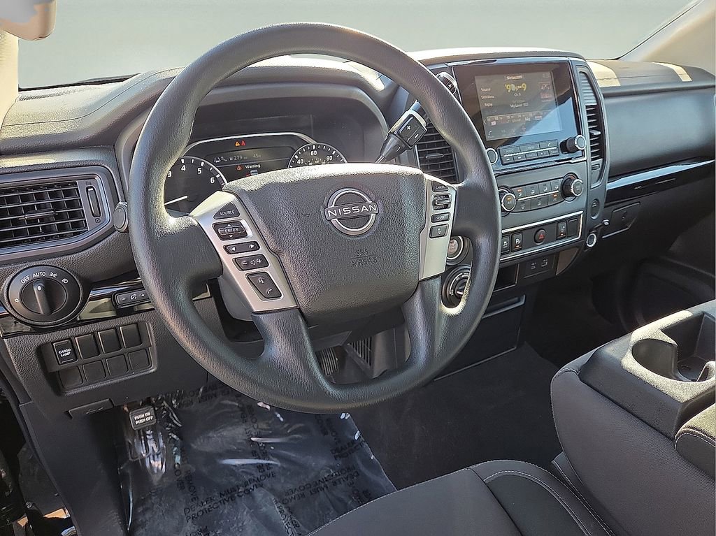 Used 2023 Nissan Titan SV image 25