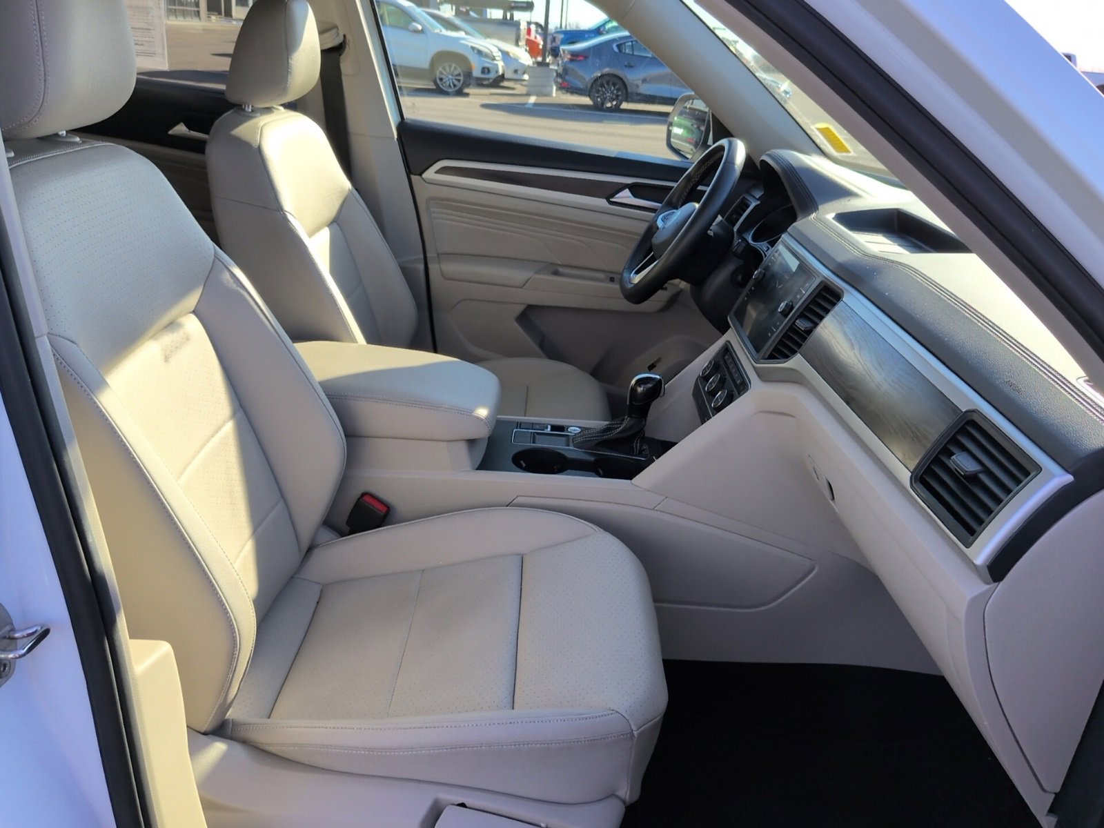 Used 2021 Volkswagen Atlas SE image 19