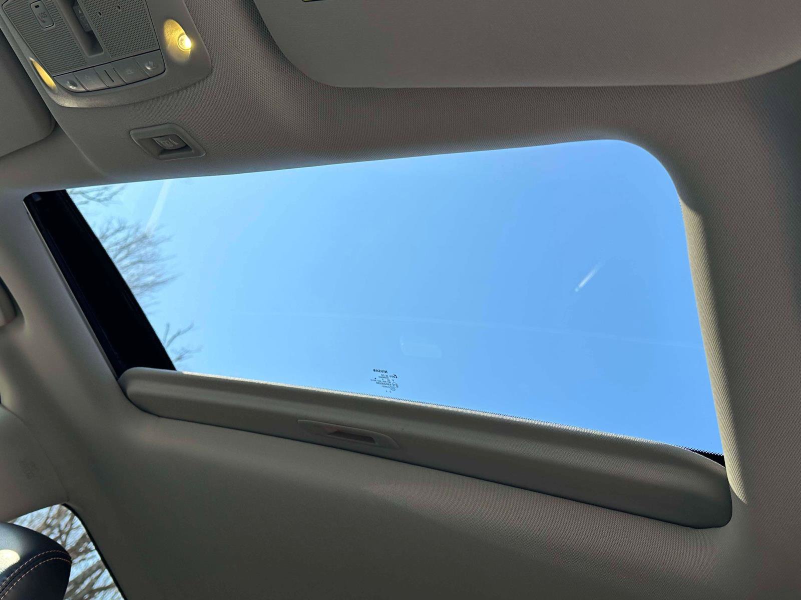 Used 2019 Nissan Pathfinder SL image 19