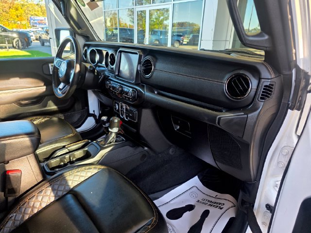 Used 2023 Jeep Gladiator Overland AWD/4WD image 11