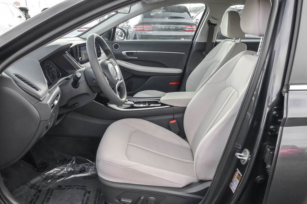 Used 2023 Hyundai Sonata SEL w/ Preferred Accessory Package image 6