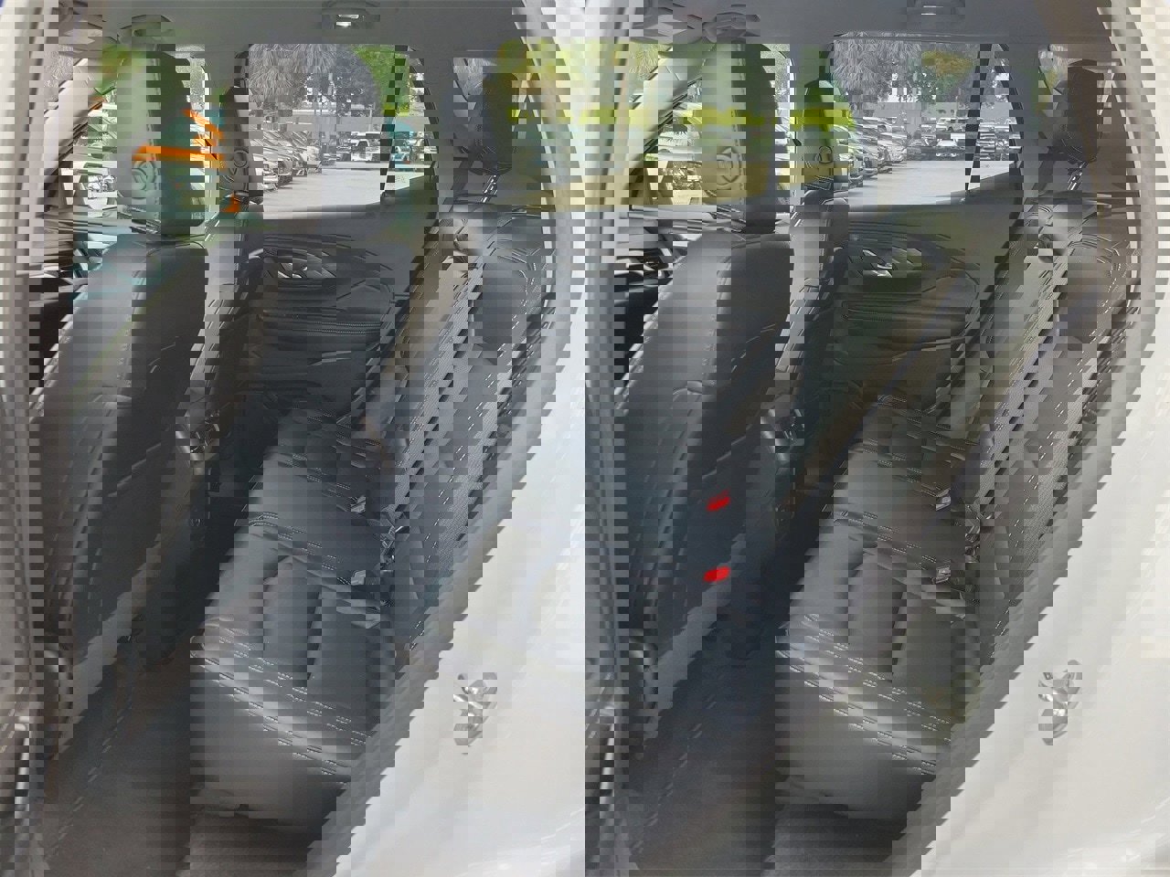 Used 2023 GMC Terrain SLT image 10