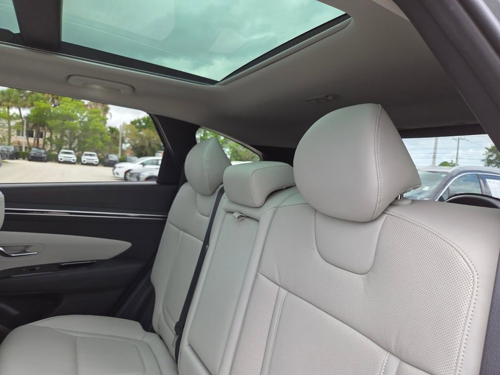 Used 2024 Hyundai Tucson Limited FWD image 17