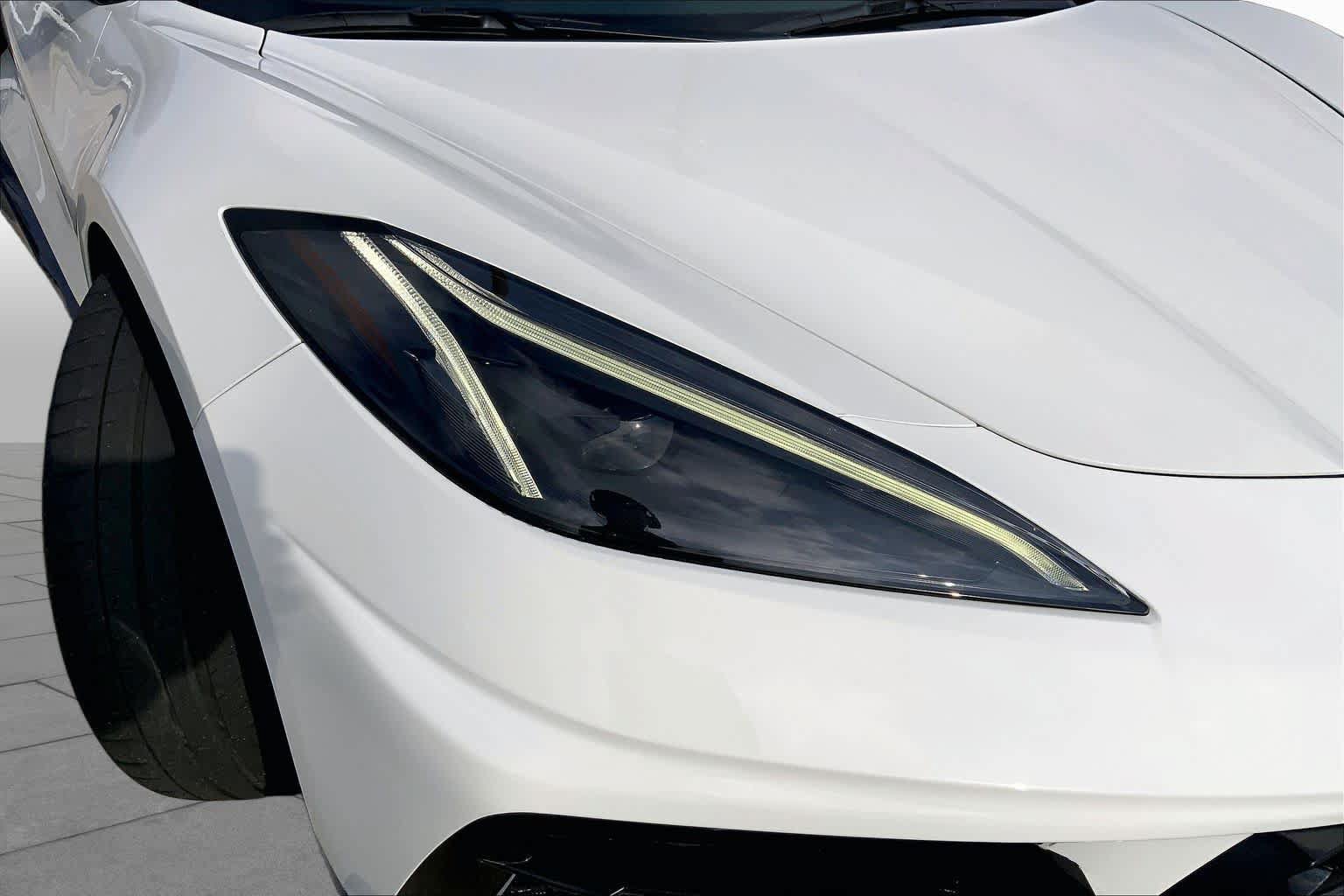 Used 2021 Chevrolet Corvette Stingray Premium Cpe w/ Z51 Performance Package RWD image 21