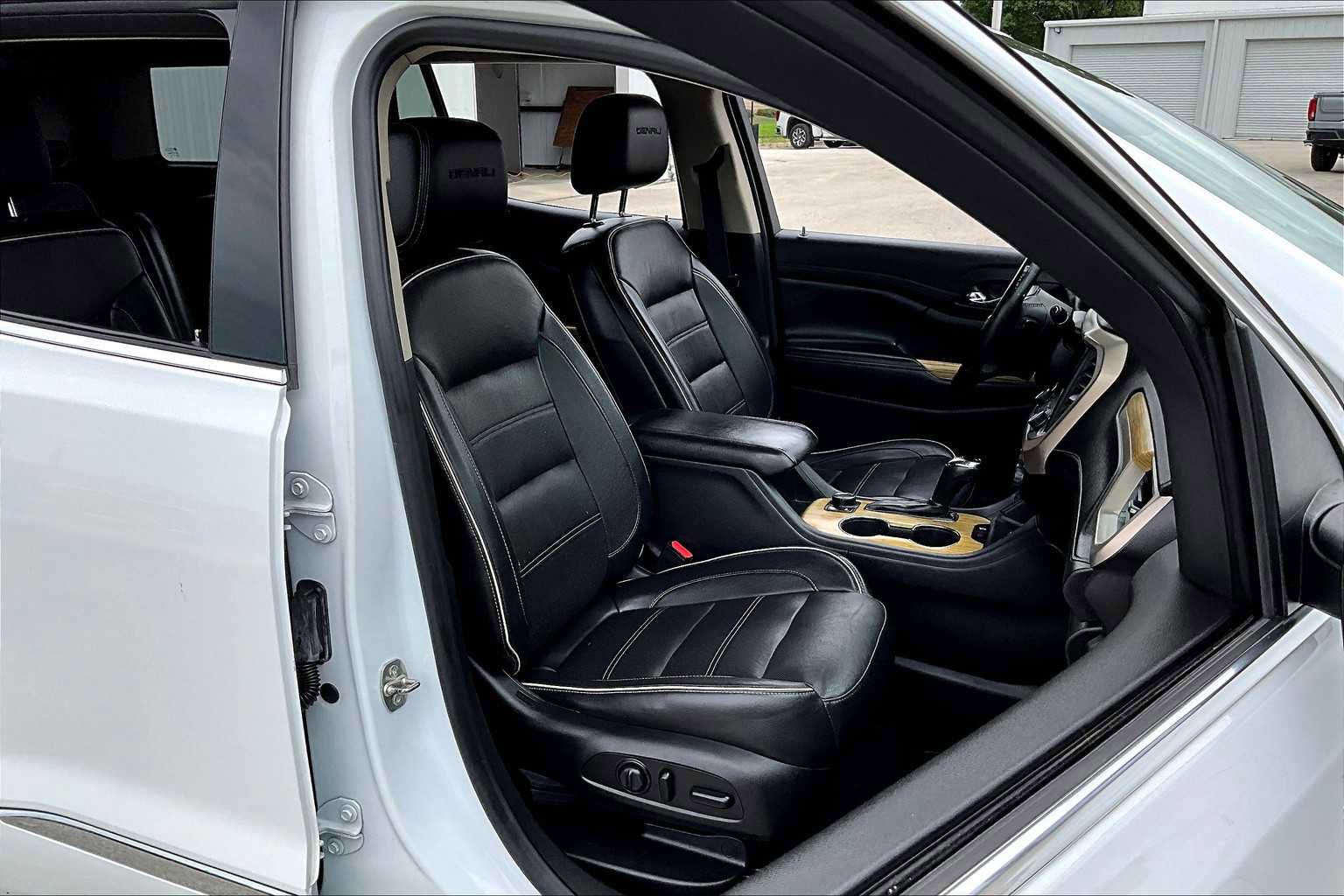 Used 2019 GMC Acadia Denali FWD image 9
