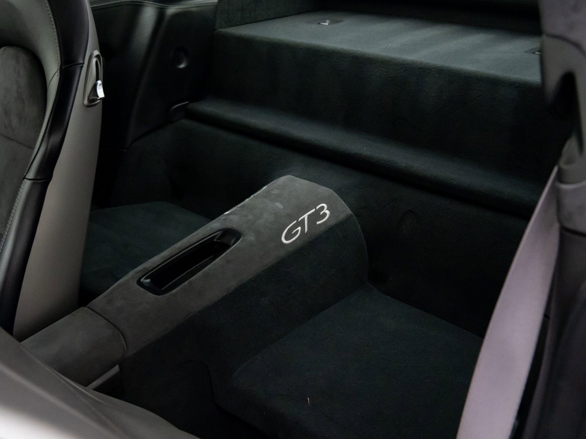 Used 2015 Porsche 911 GT3 image 34