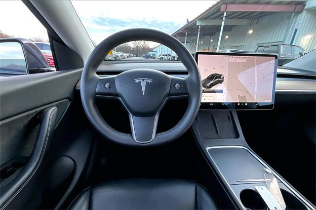 Used 2021 Tesla Model Y Long Range image 8
