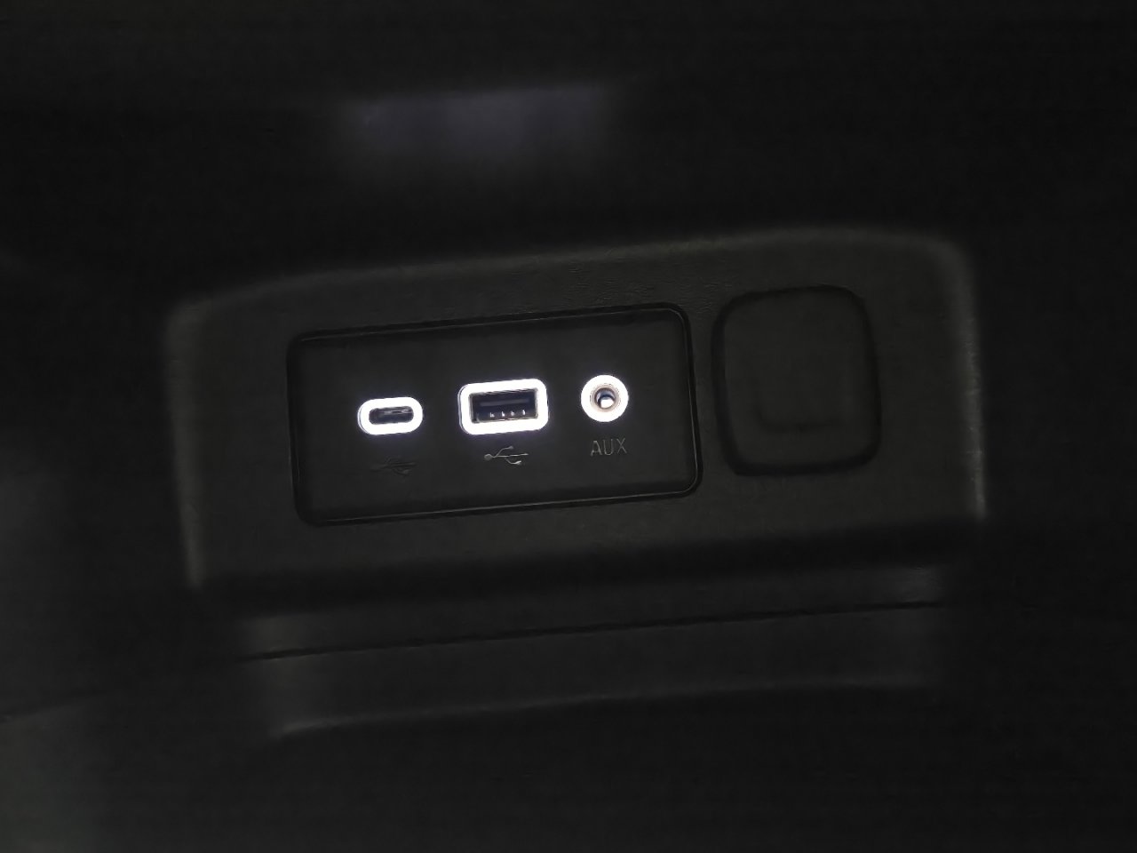 Used 2023 Chevrolet Equinox LT image 27