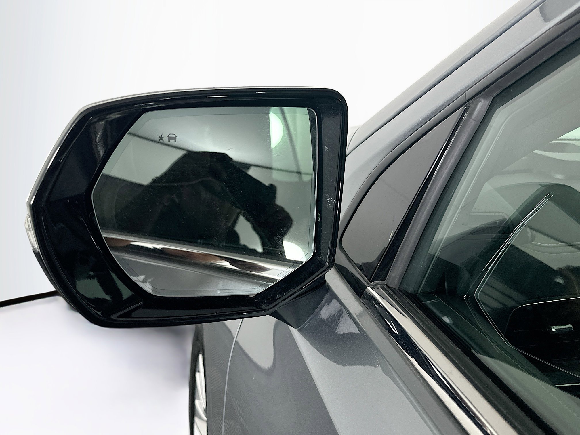 Used 2025 Chevrolet Tahoe Premier image 16