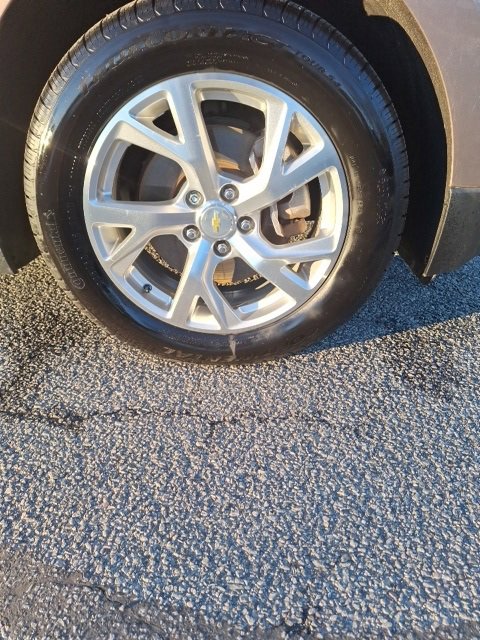 Used 2018 Chevrolet Equinox LT w/ Sun & Infotainment Package image 34