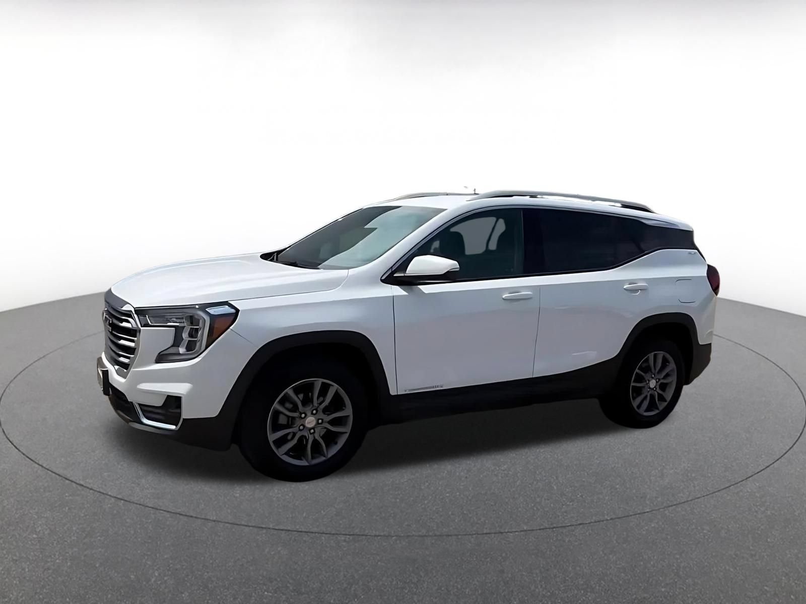 Used 2024 GMC Terrain SLT AWD/4WD image 8