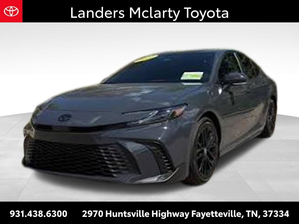 Used 2025 Toyota Camry SE FWD image 3
