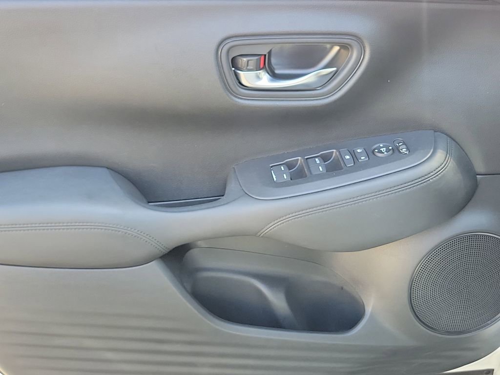 Certified 2023 Honda HR-V LX image 19