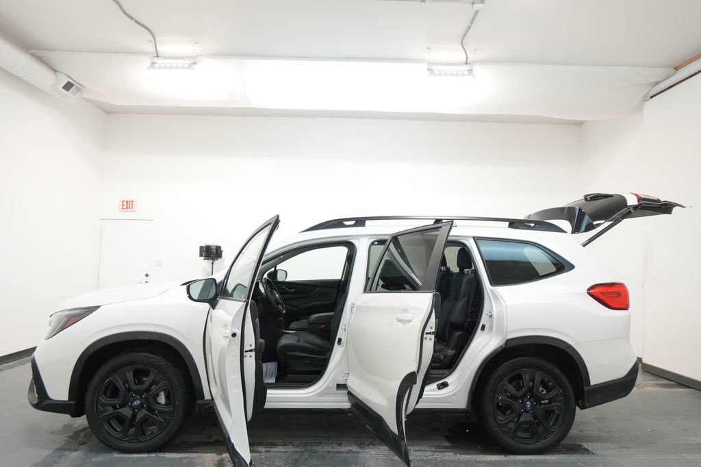 Used 2024 Subaru Ascent Onyx Edition image 30