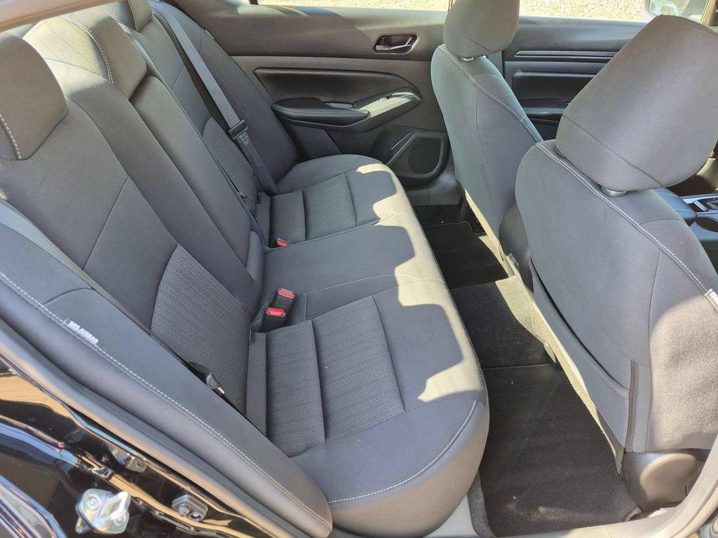 Used 2025 Nissan Altima 2.5 SV FWD image 29