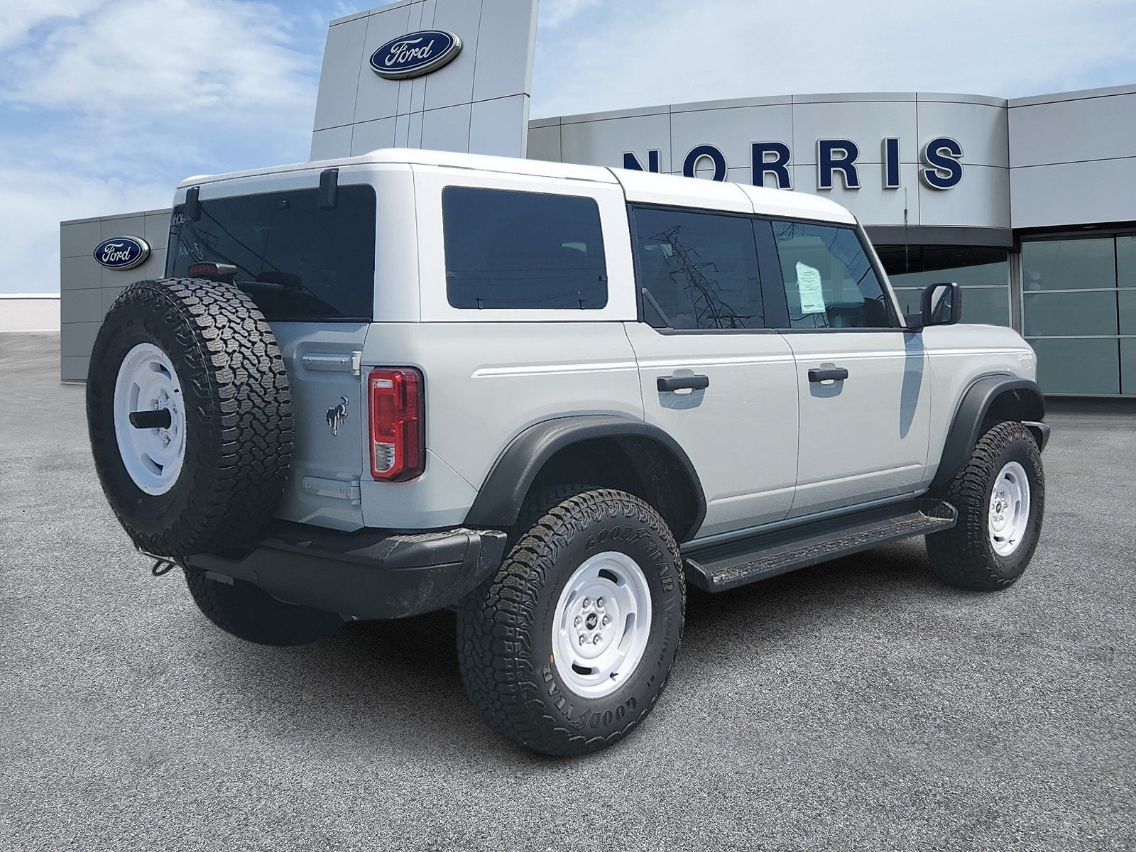 New 2026 Ford Bronco Heritage Edition AWD/4WD image 4