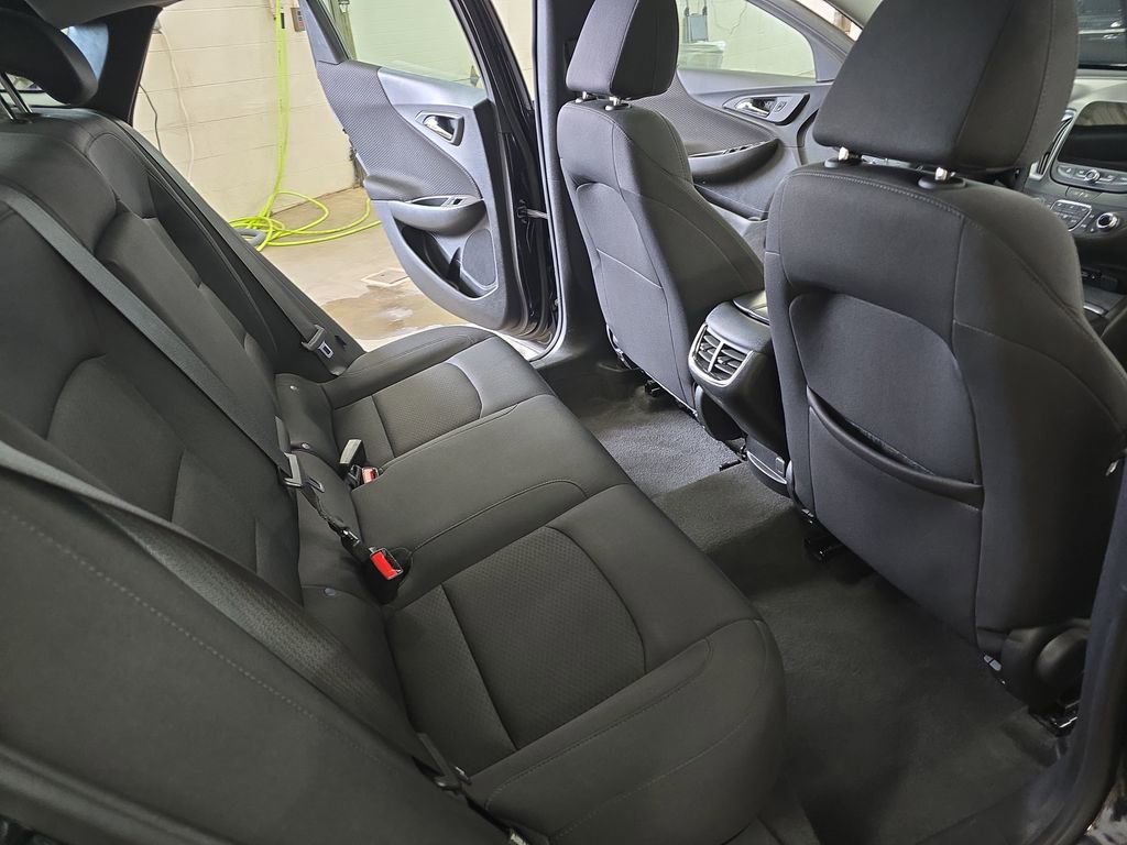 Used 2023 Chevrolet Malibu LT FWD image 11