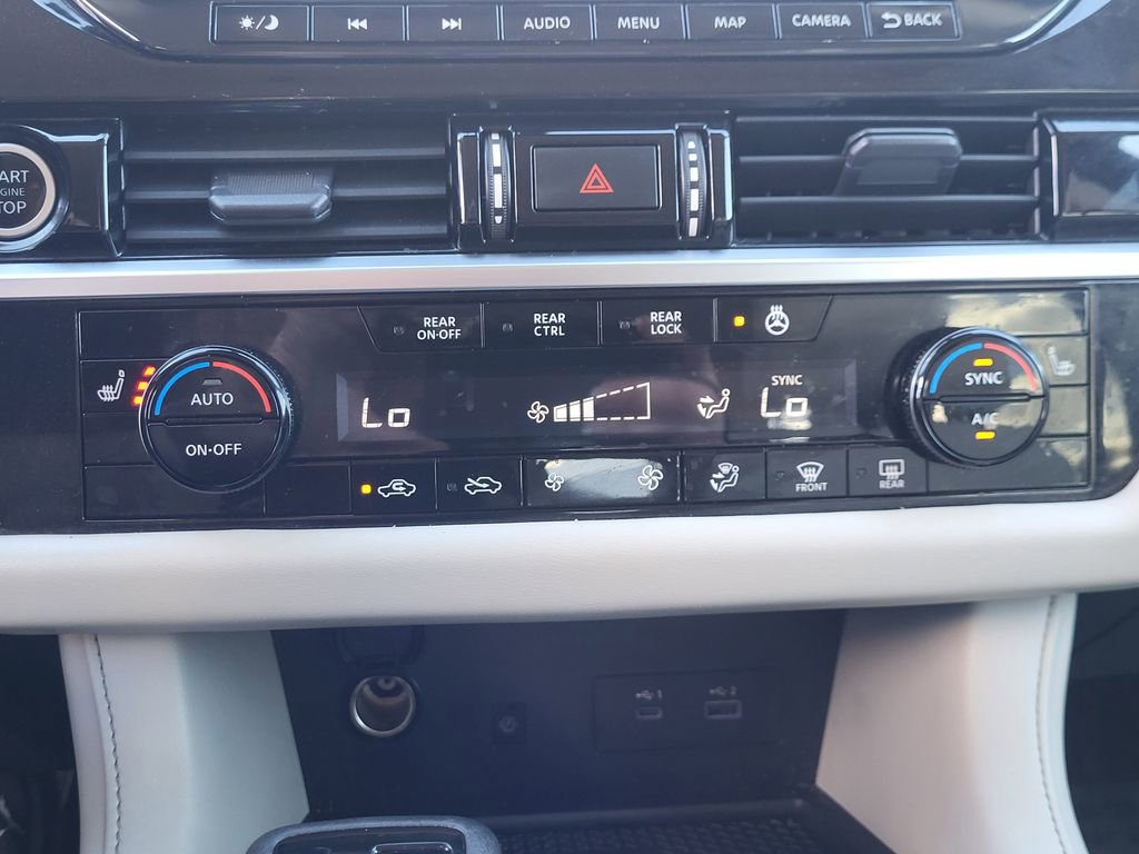 Used 2023 Nissan Pathfinder SL AWD/4WD image 10