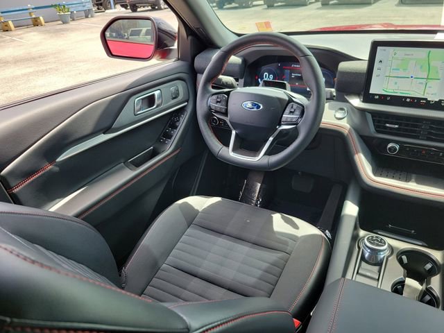 Certified 2025 Ford Explorer ST-Line w/ Premium Package RWD image 14