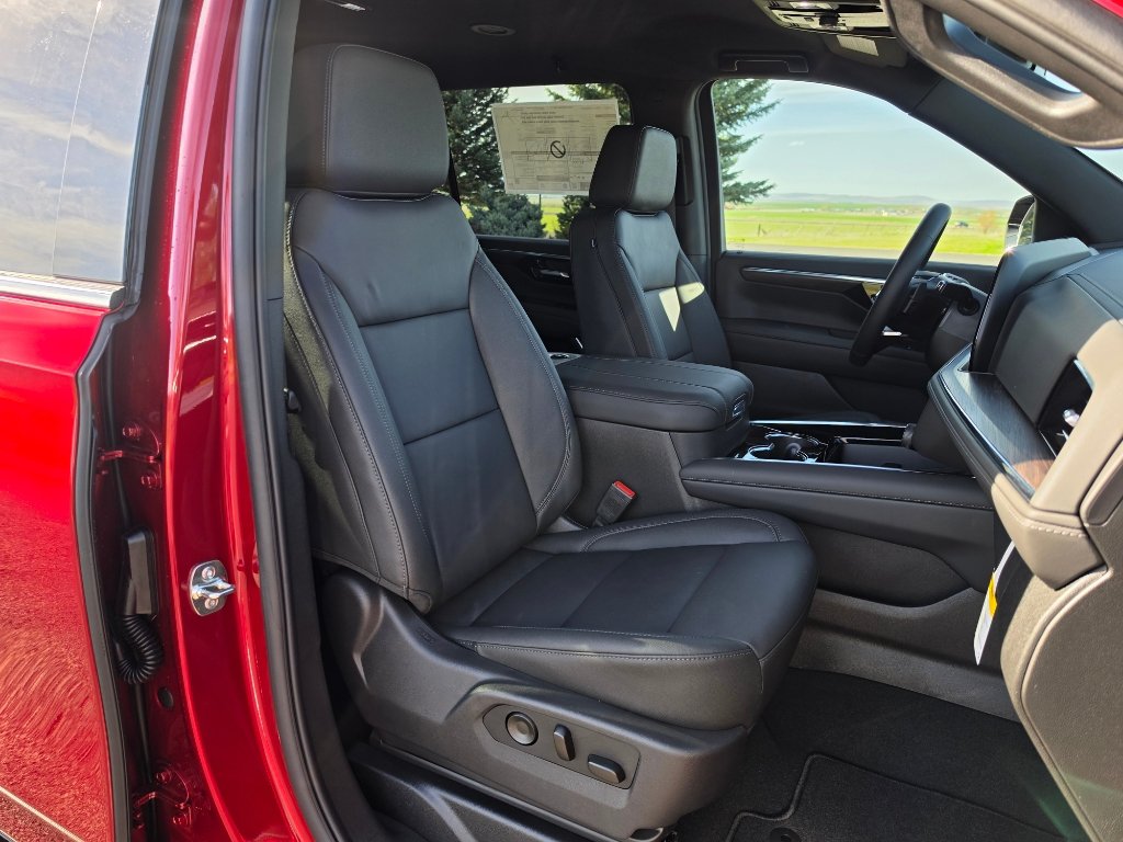 New 2026 Chevrolet Suburban LT w/ Comfort Package AWD/4WD image 26