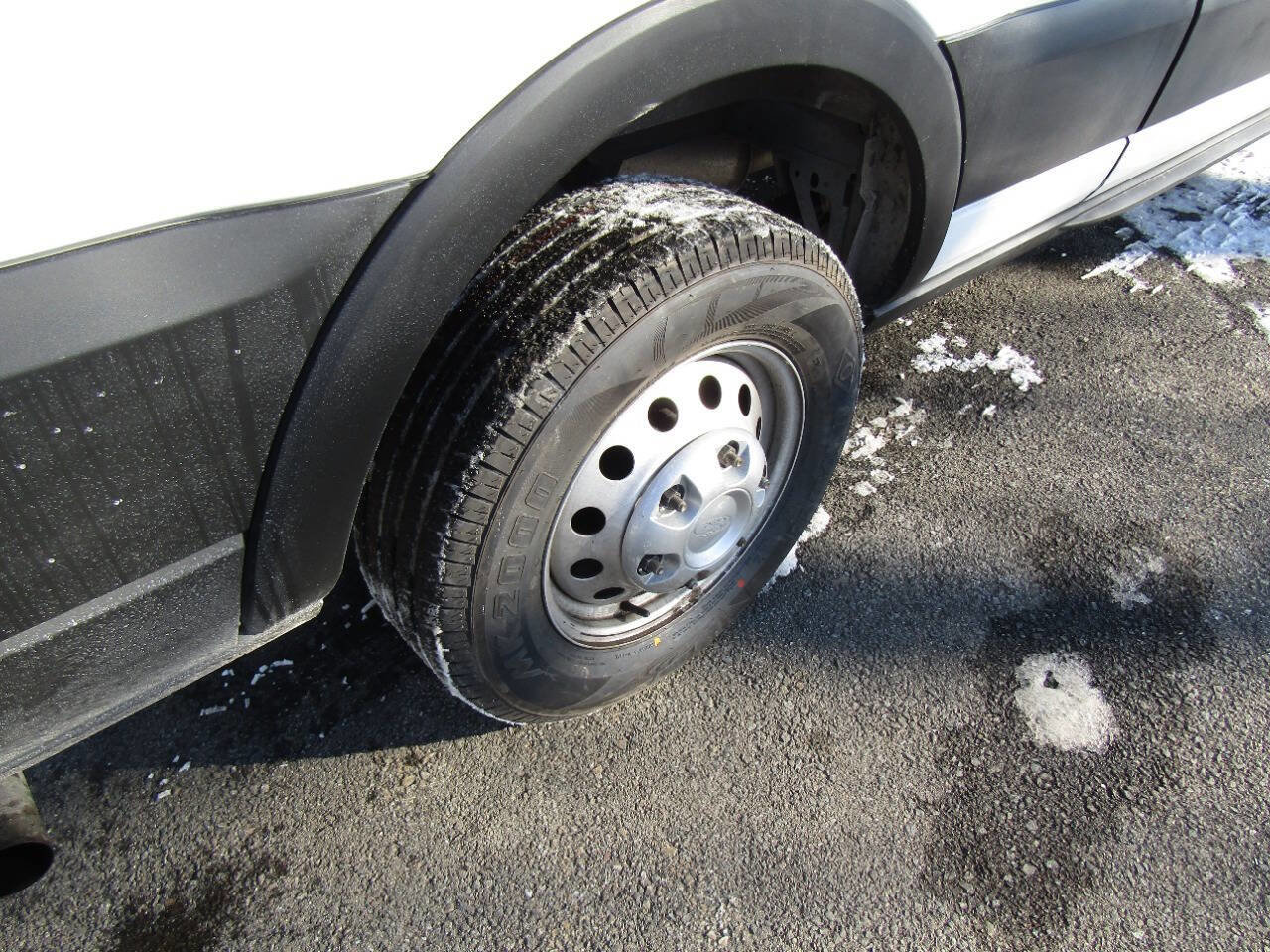 Used 2022 Ford Transit 250 250 AWD 3dr LWB Medium Roof Ca image 34