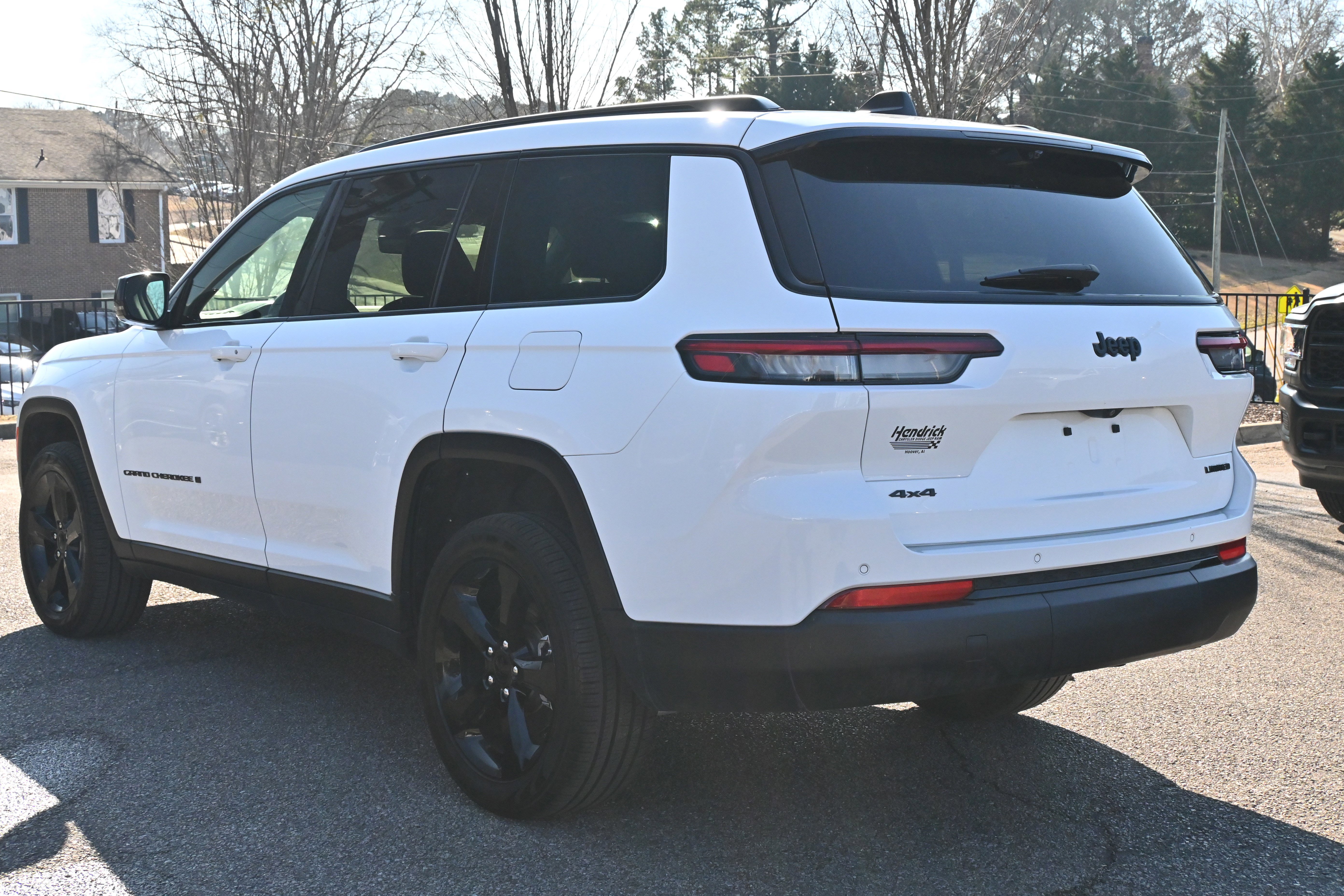 Used 2025 Jeep Grand Cherokee L Limited w/ Luxury Tech Group II image 13