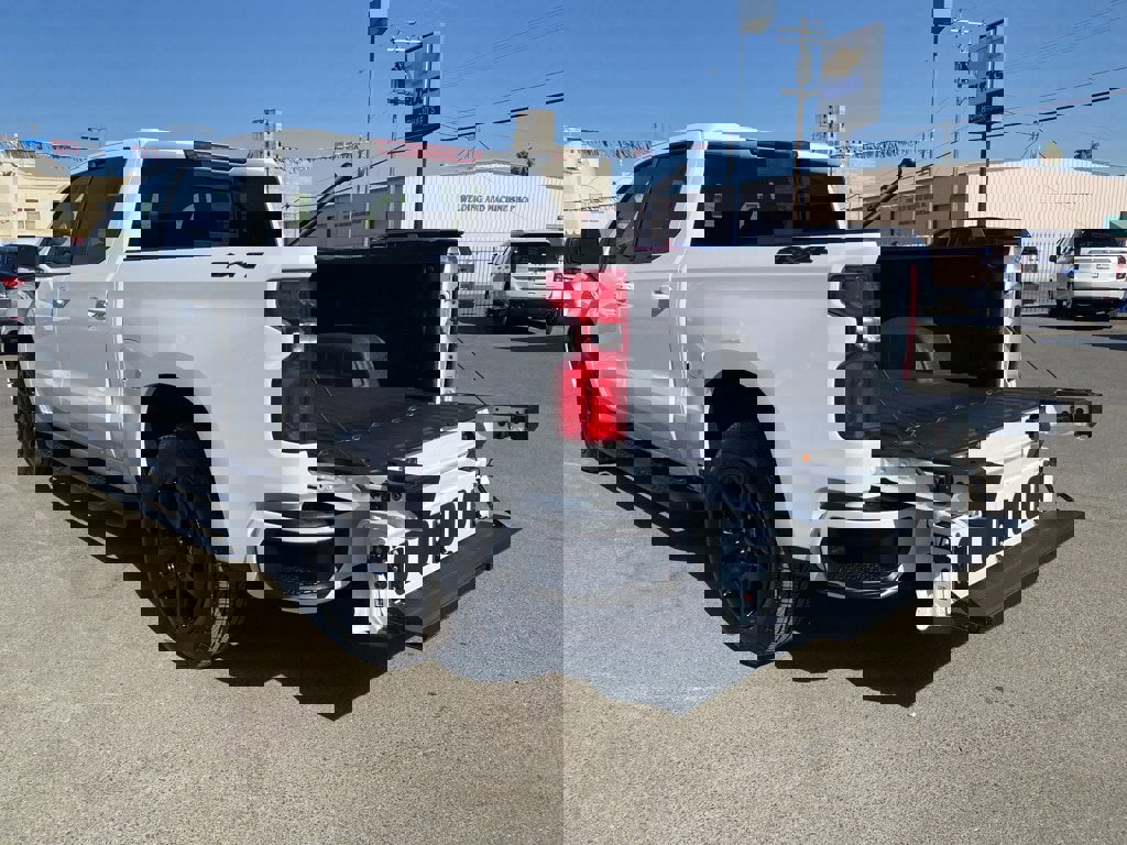 New 2025 Chevrolet Silverado 1500 RST w/ Dark Appearance Package image 15