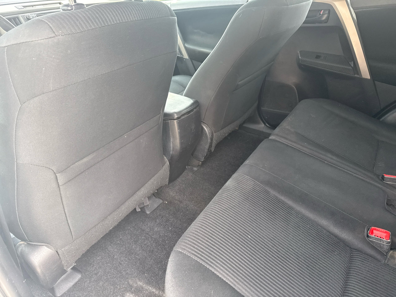 Used 2014 Toyota RAV4 LE image 40