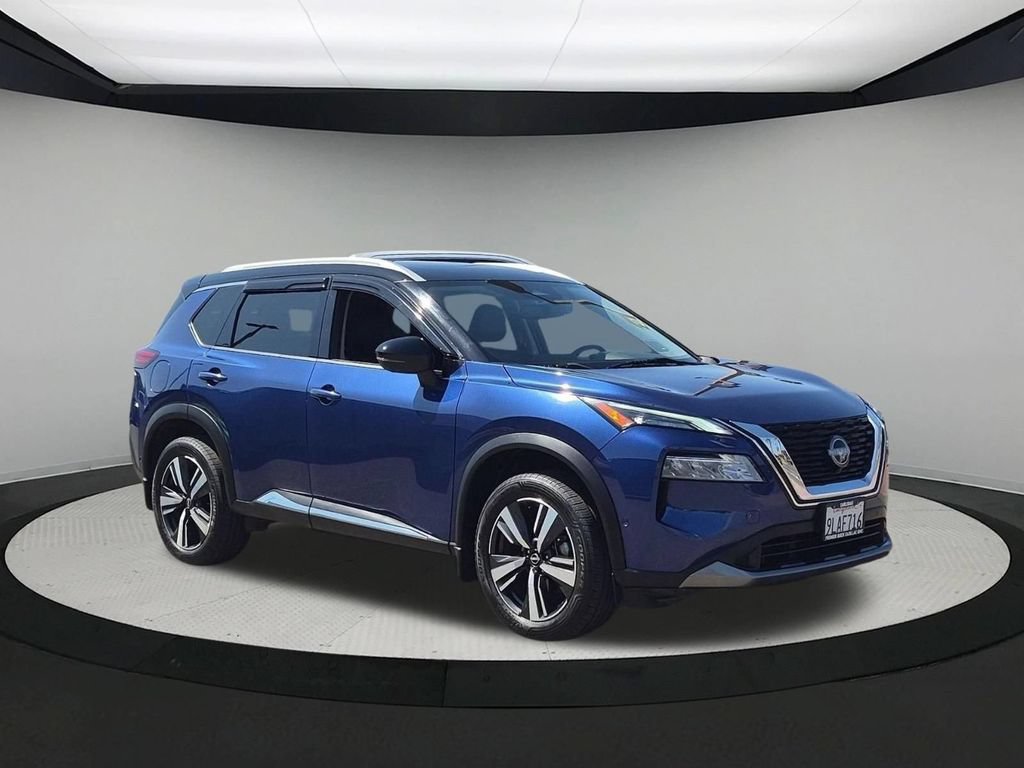 Used 2023 Nissan Rogue SL w/ SL Premium Package FWD image 2
