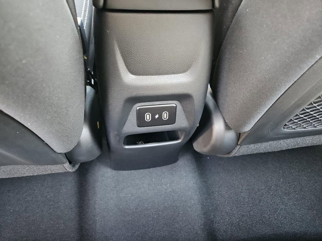 New 2025 Hyundai Venue SEL image 16