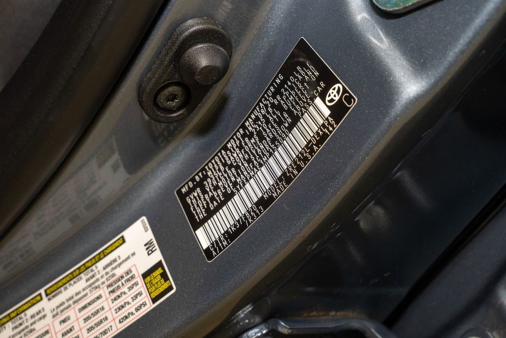 Used 2021 Toyota Corolla LE image 18