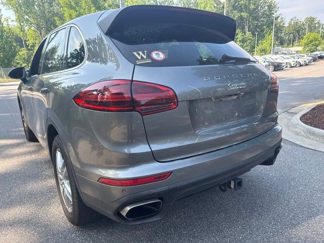 Used 2016 Porsche Cayenne AWD/4WD image 7