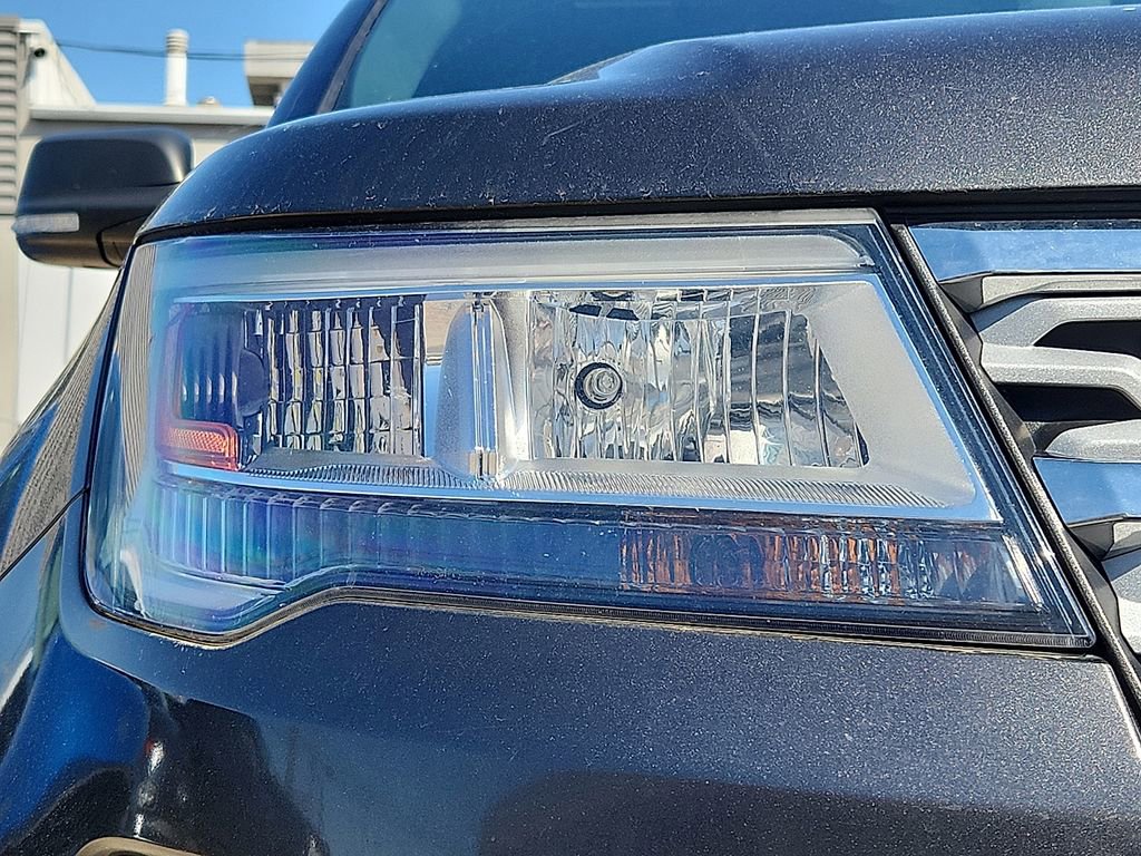 Used 2019 Ford Explorer XLT w/ Equipment Group 201A image 8