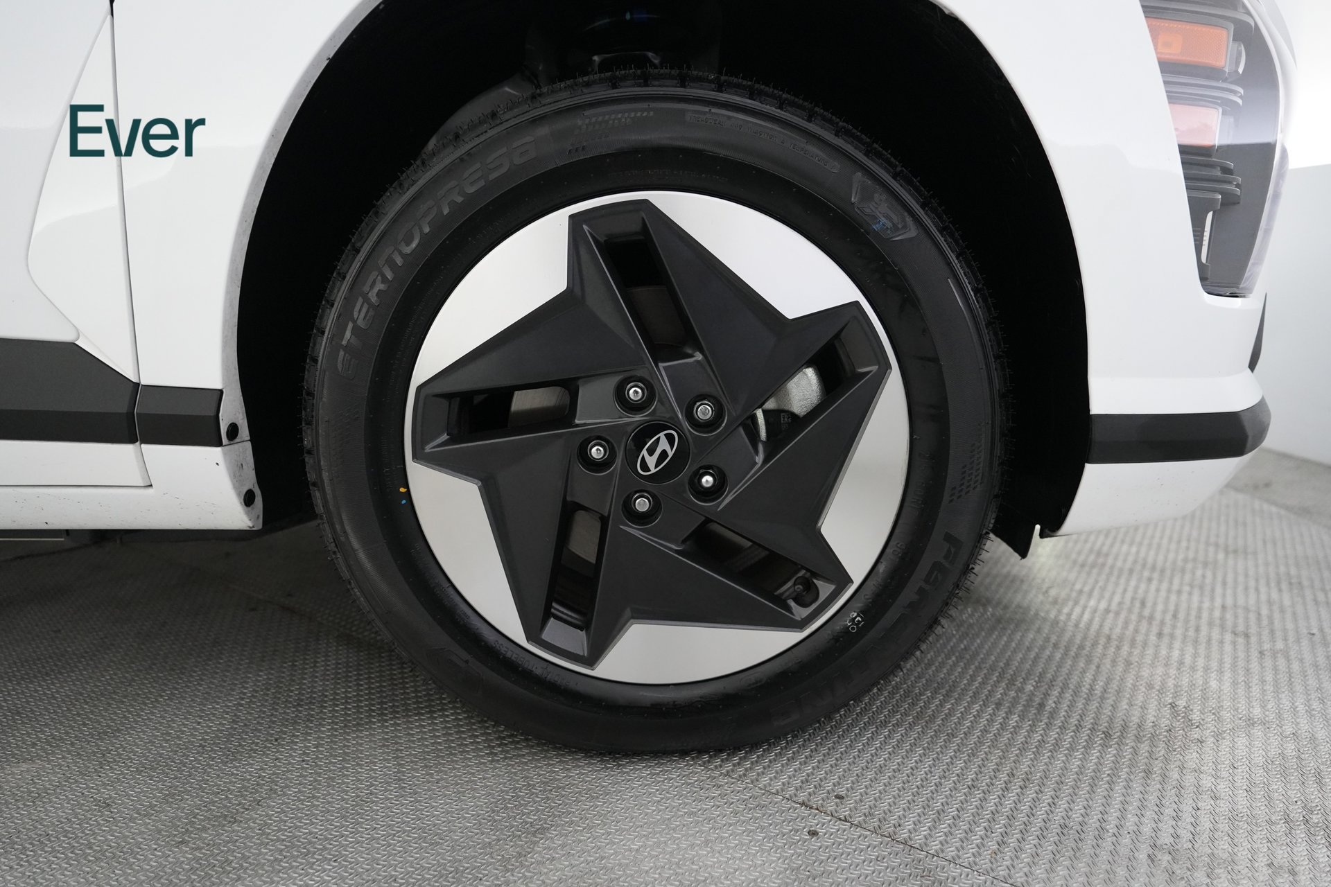 Used 2024 Hyundai Kona SEL FWD image 20