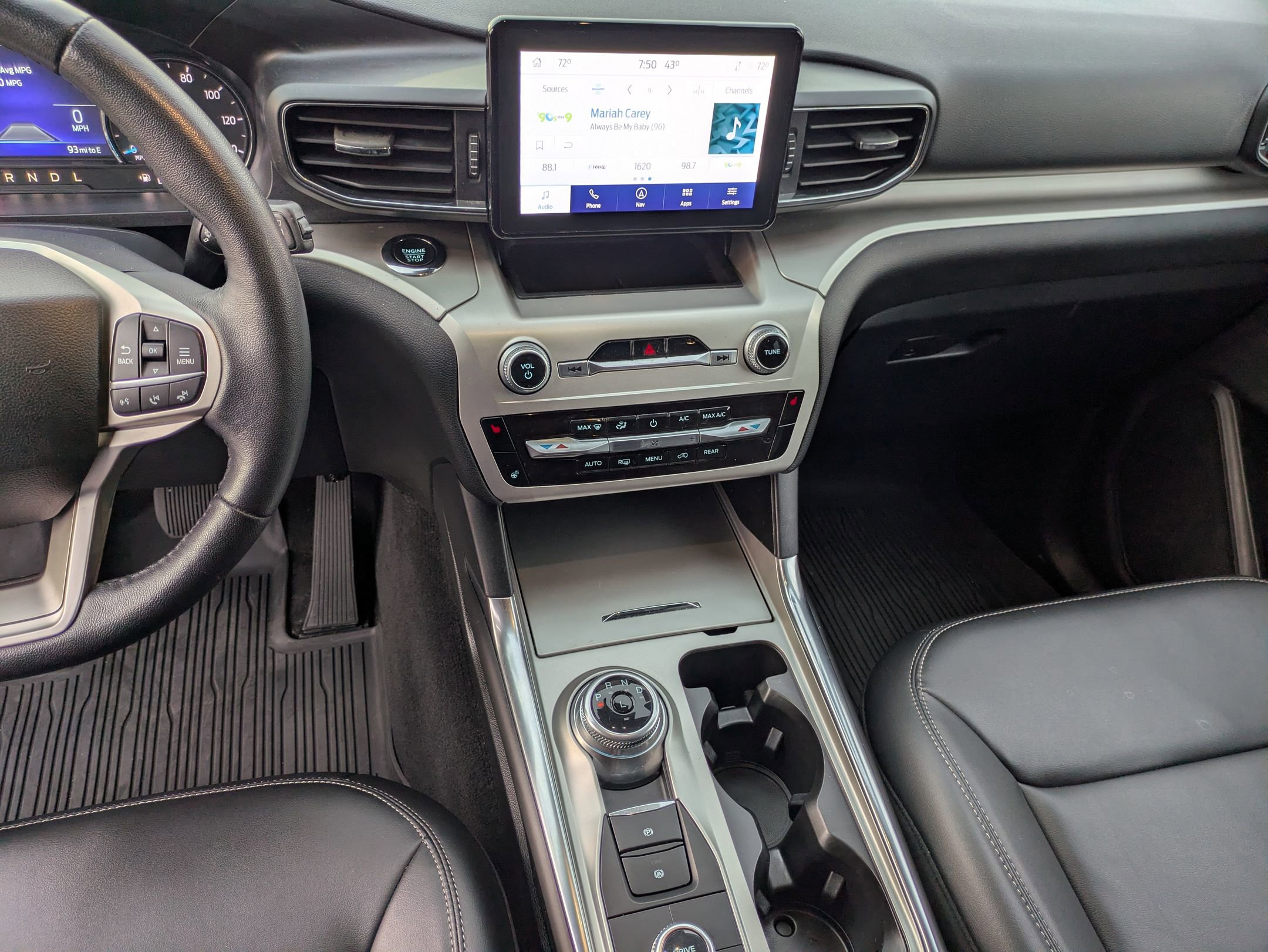 Certified 2022 Ford Explorer XLT w/ Equipment Group 202A image 22