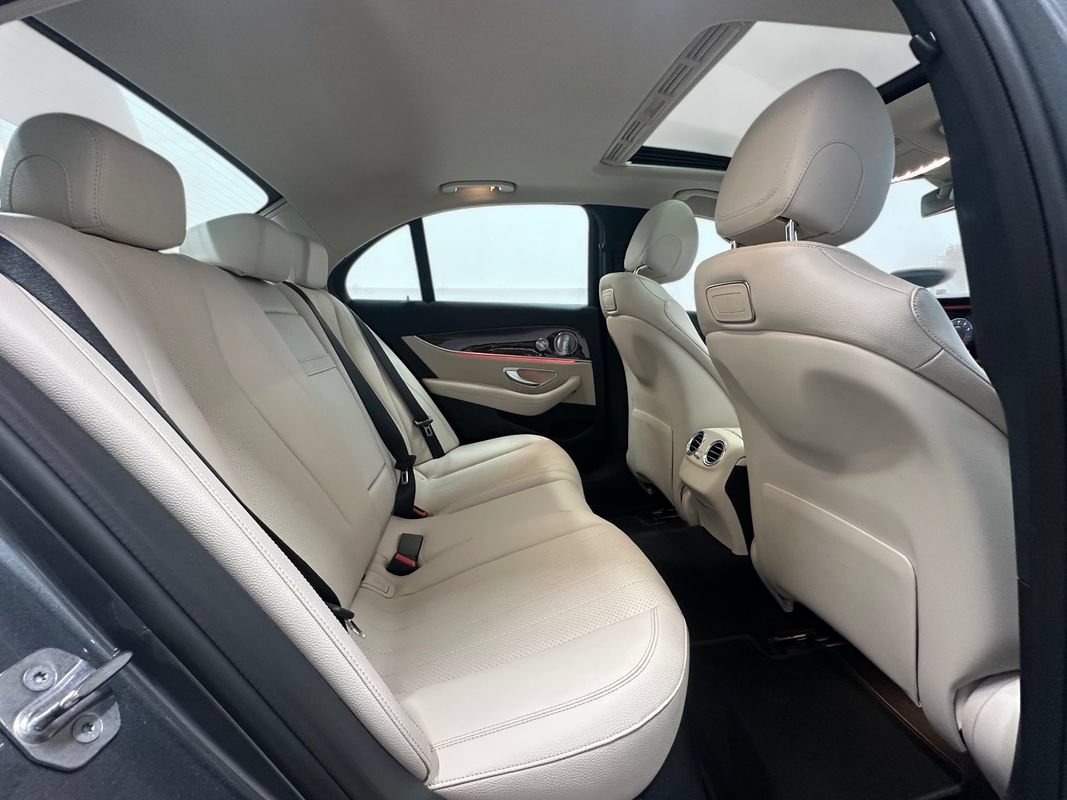 Used 2018 Mercedes-Benz E 300 4MATIC image 16