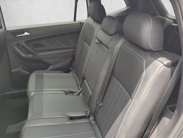 Certified 2023 Volkswagen Tiguan SE R-Line FWD image 20
