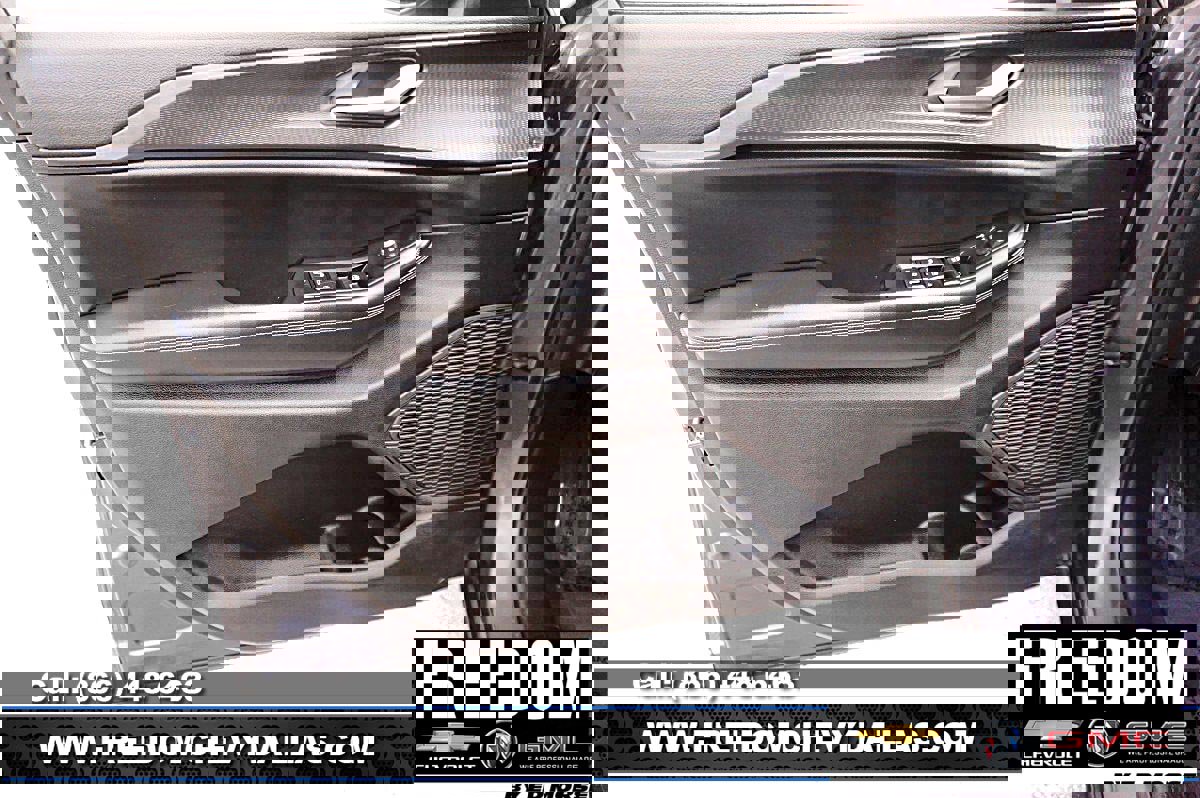 Used 2023 Jeep Grand Cherokee L Laredo image 31