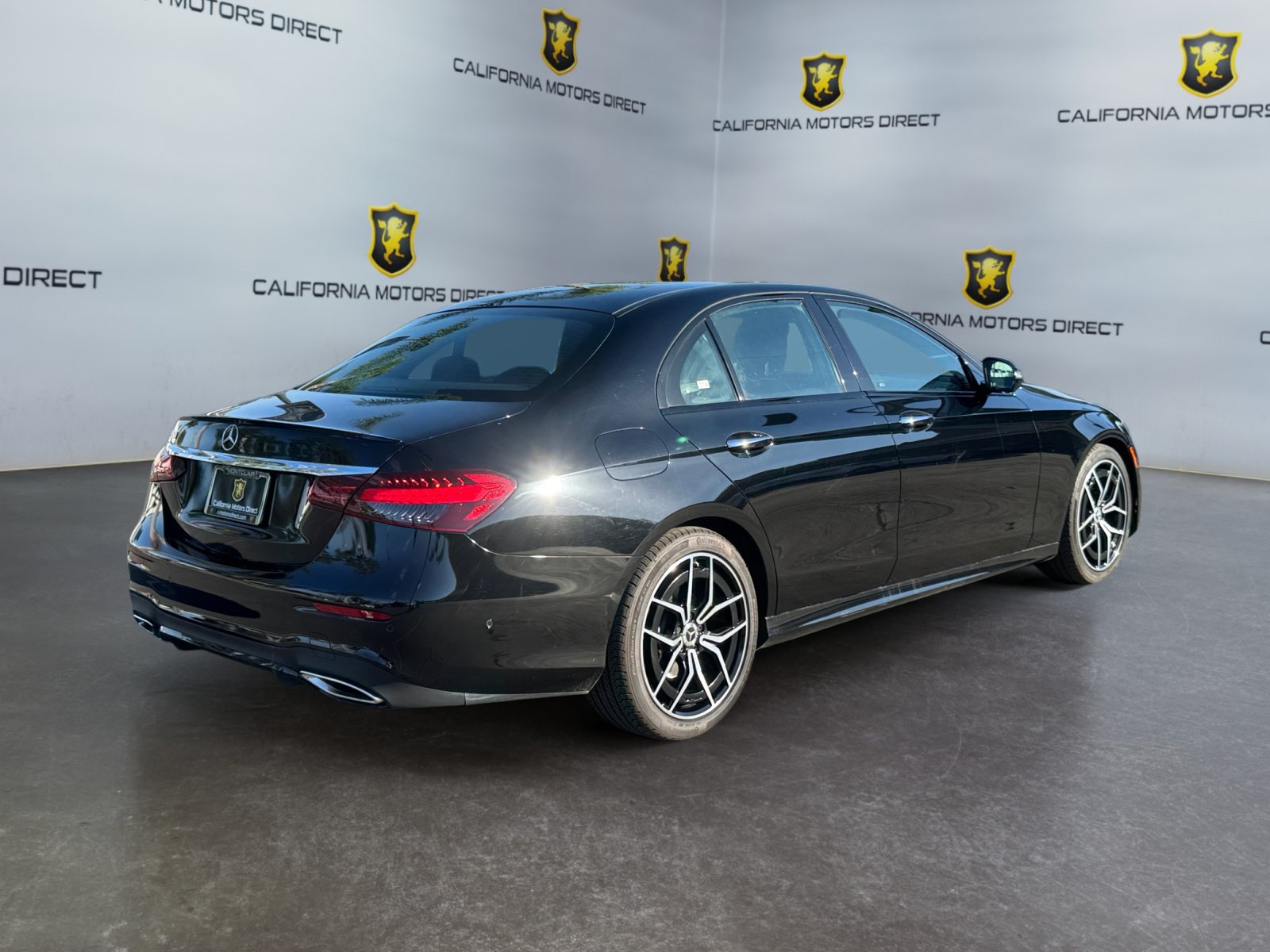 Used 2022 Mercedes-Benz E 350 Sedan w/ Driver Assistance Package image 5