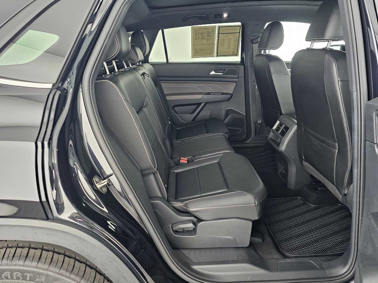 Used 2021 Volkswagen Atlas Cross Sport SE w/ Panoramic Sunroof Package FWD image 12