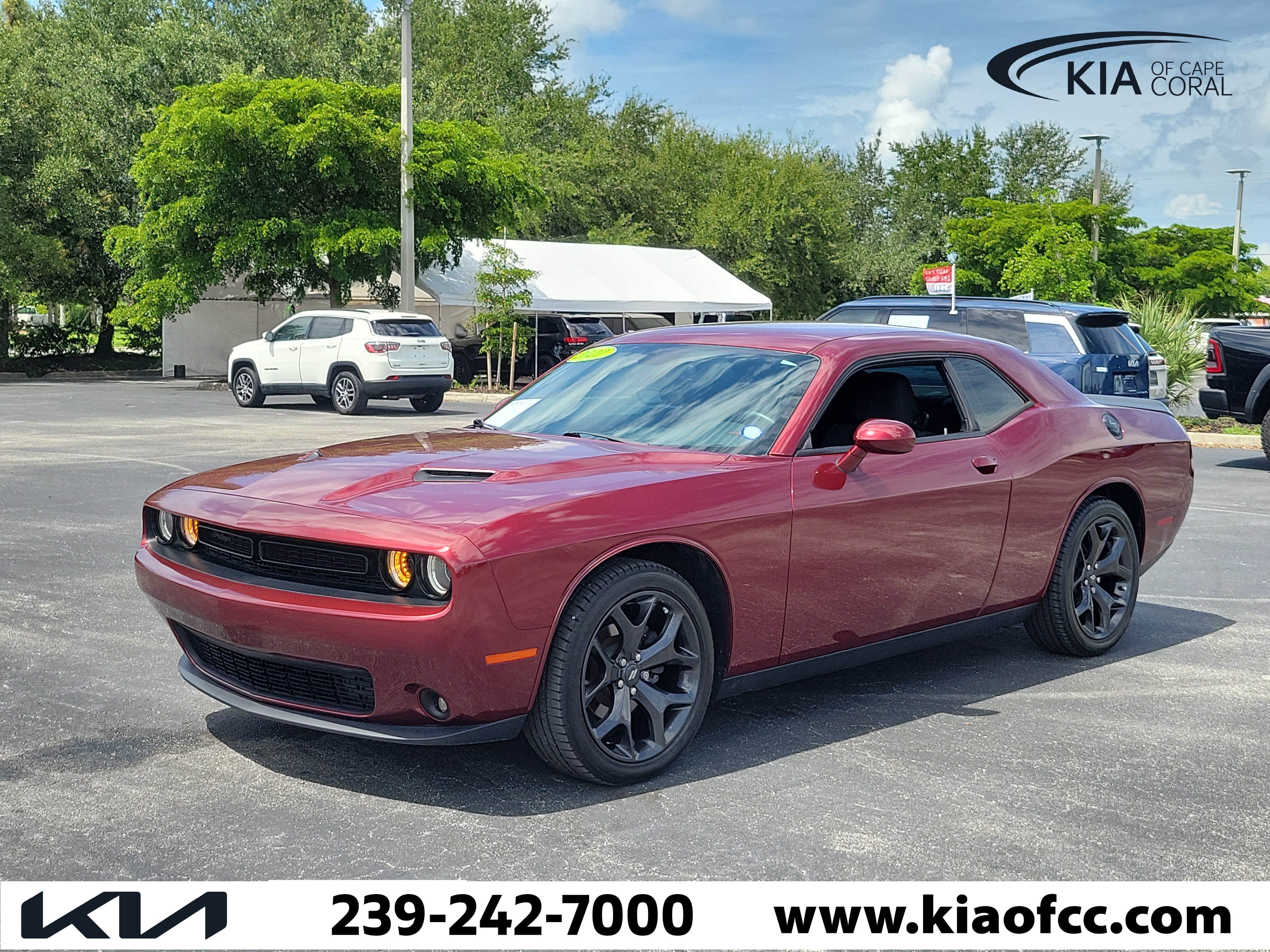 Used 2020 Dodge Challenger SXT w/ Blacktop Package RWD image 3