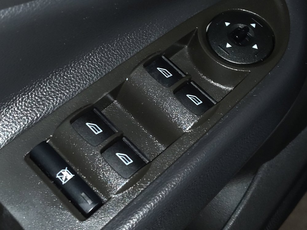 Used 2018 Ford Escape SE image 27