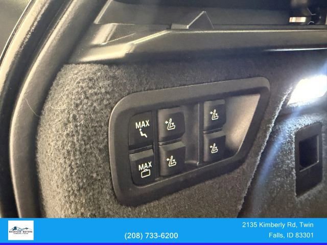 Used 2020 BMW X7 M50i w/ Dynamic Handling Package image 31