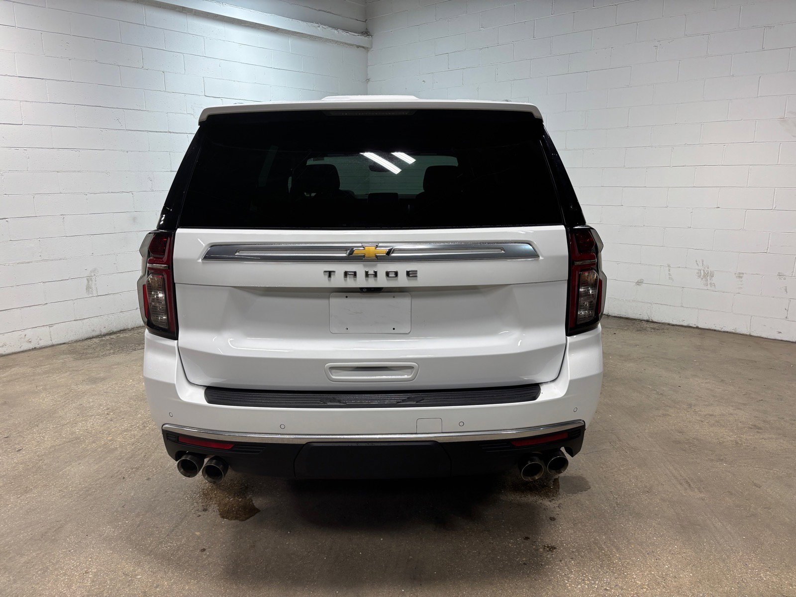 Used 2023 Chevrolet Tahoe High Country w/ Premium Package AWD/4WD image 8