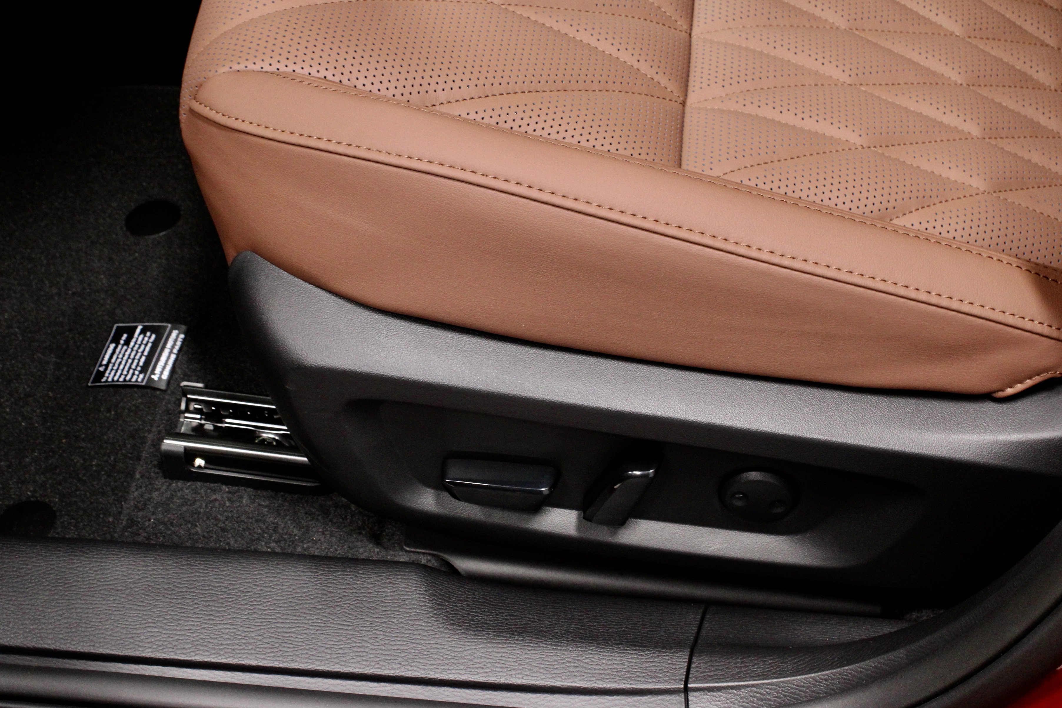 New 2025 Mitsubishi Outlander SEL image 11