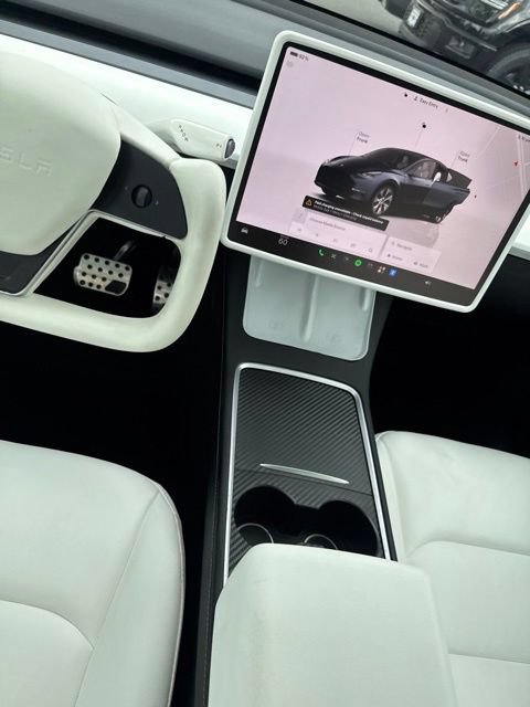 Used 2024 Tesla Model Y 2WD image 24