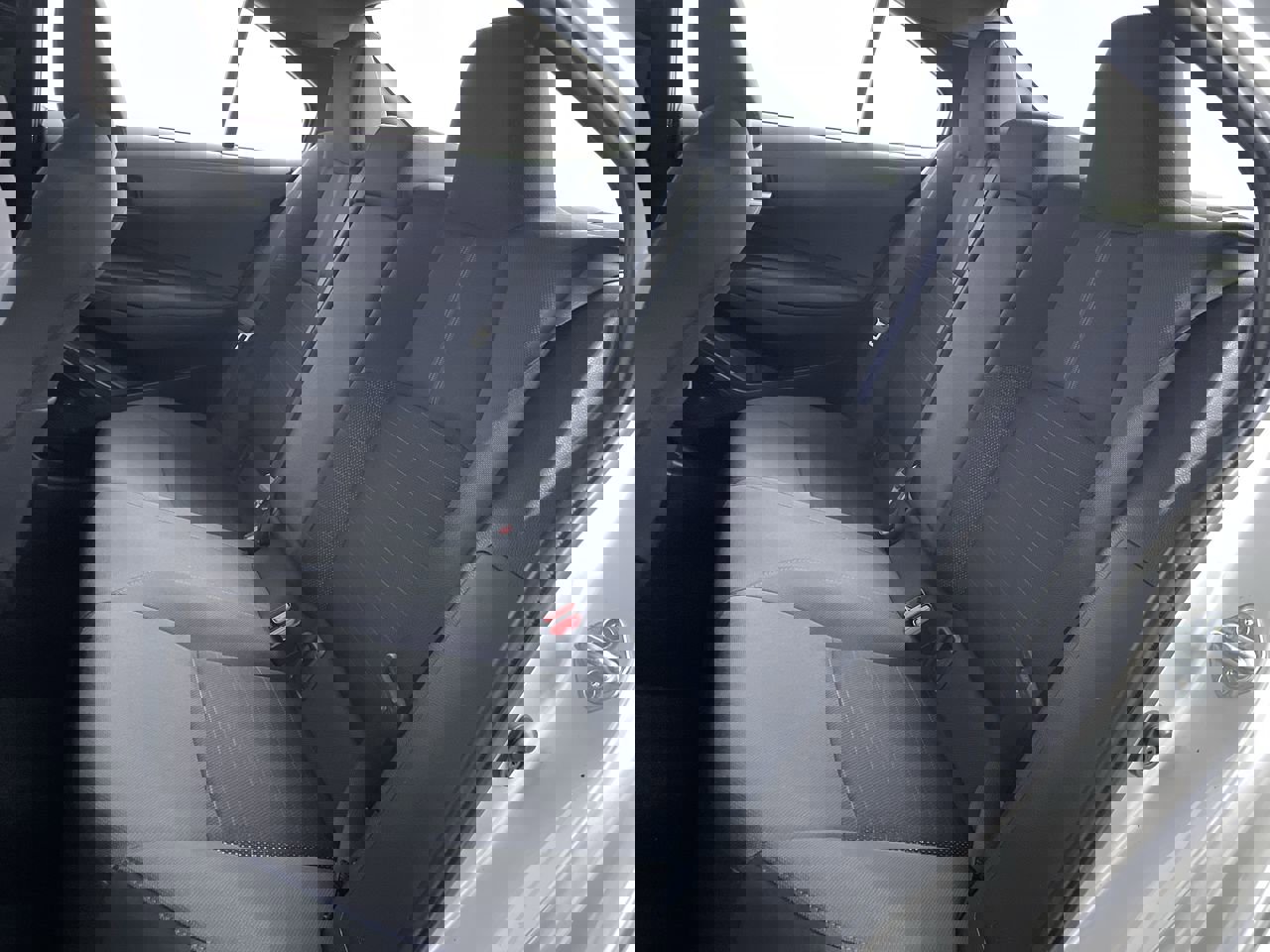 Used 2021 Toyota Corolla SE image 19