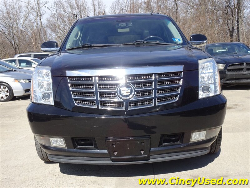 Used 2012 Cadillac Escalade ESV Luxury AWD/4WD image 2