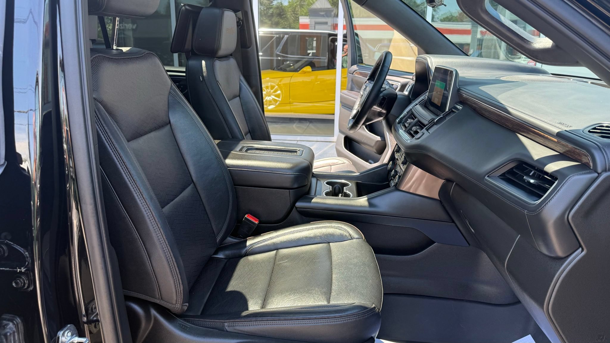 Used 2021 Chevrolet Tahoe High Country AWD/4WD image 25